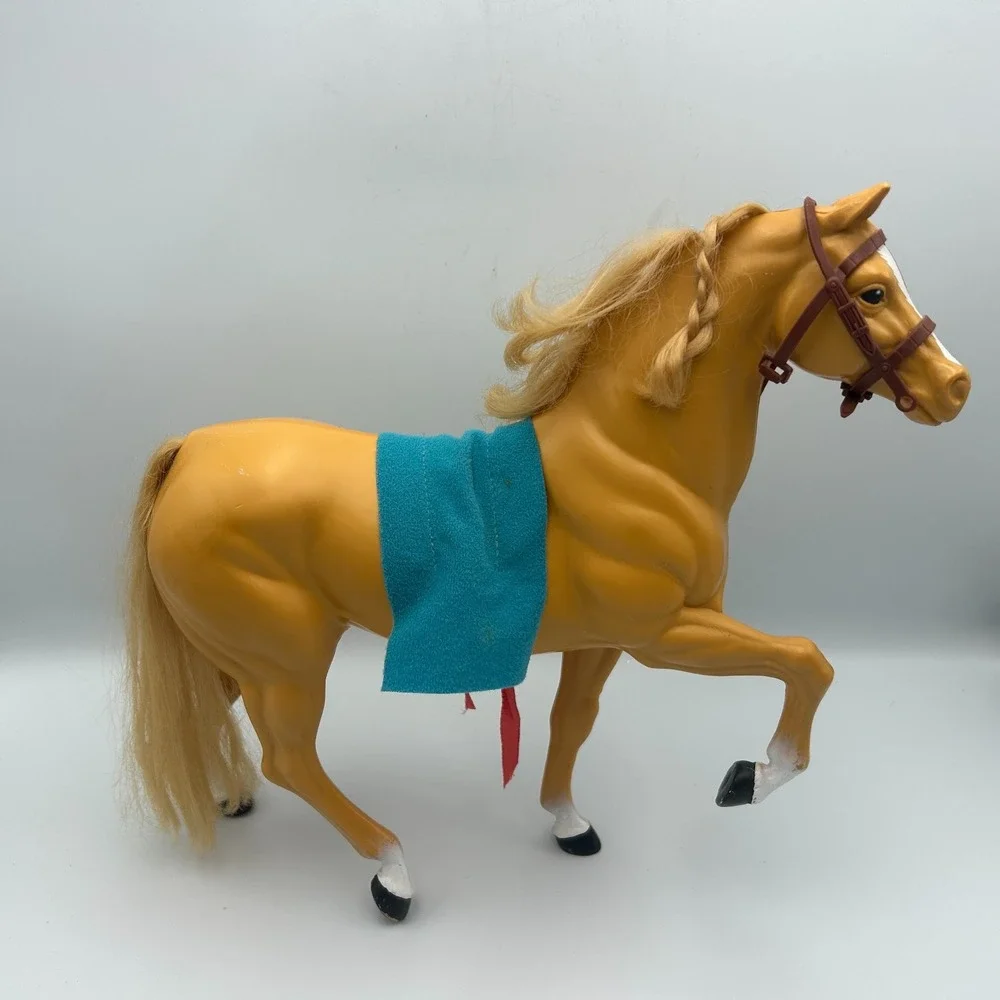 Mattel 1980 Western Barbie's Big Horse Dallas Palomino Blonde Hair Bridal Golden